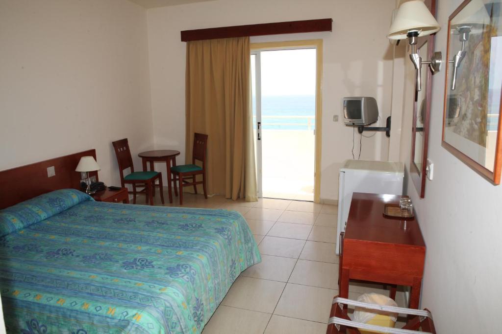 Iris Beach Hotel Protaras Phòng bức ảnh