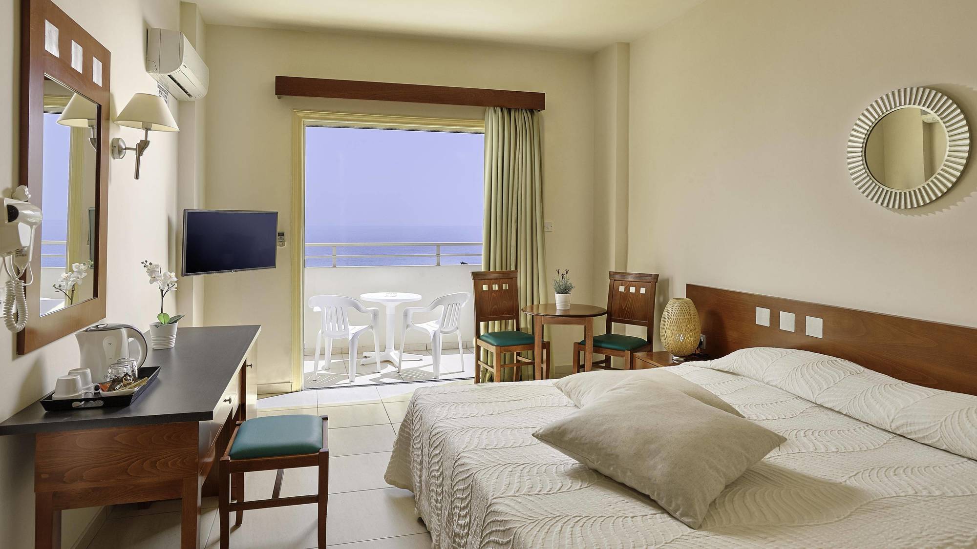 Iris Beach Hotel Protaras Ngoại thất bức ảnh